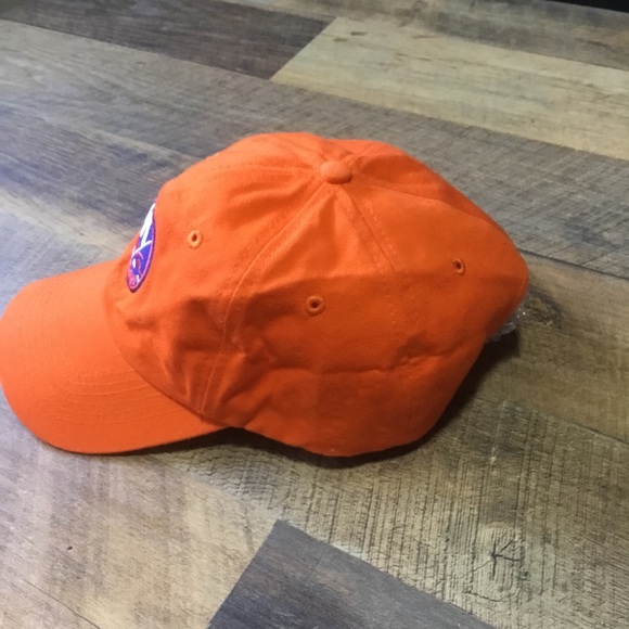 New Islanders Hat - Picture 2 of 4
